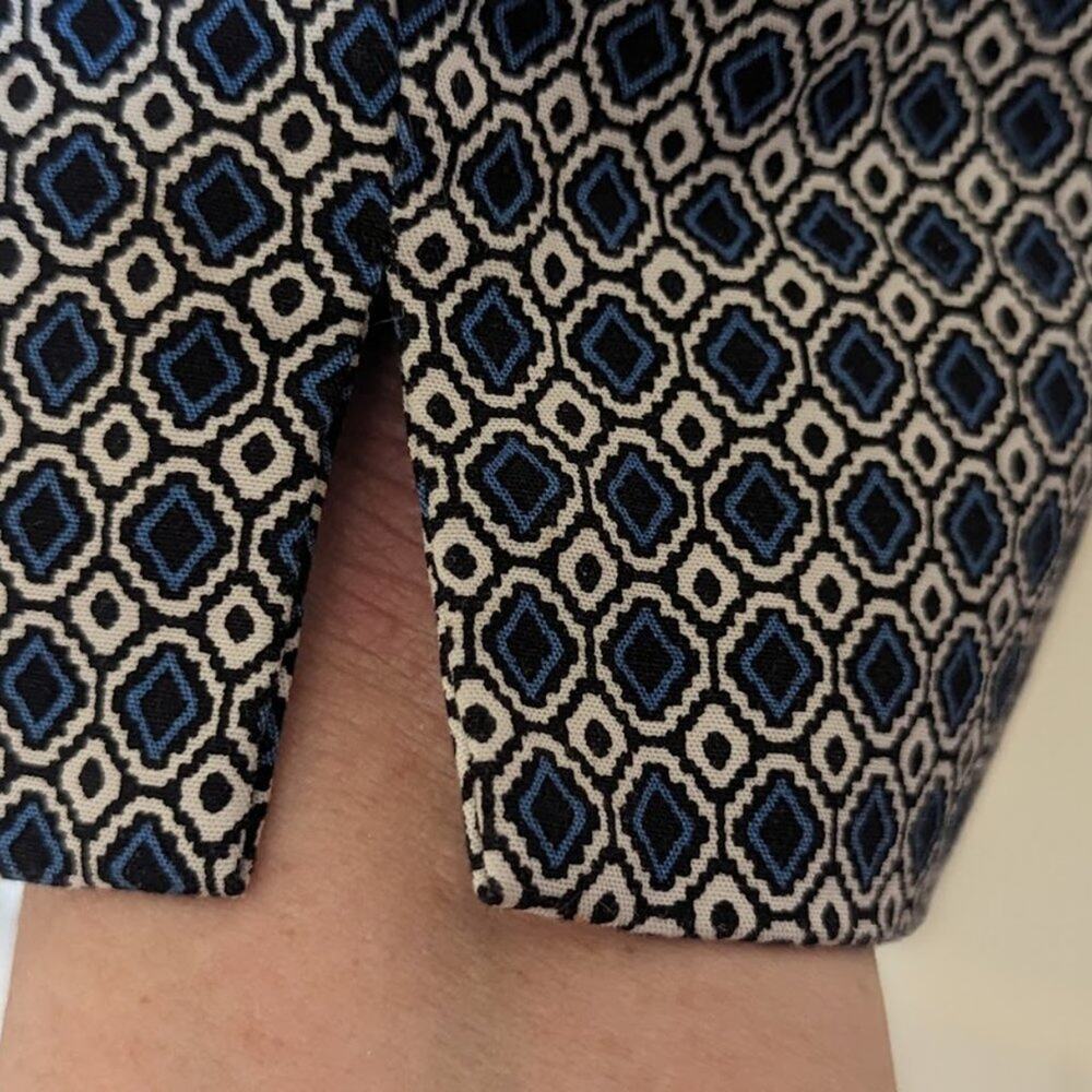 HILARY RADLEY Women's Capri Pant Size 12 Stretch Geometric Straight Mid Rise - Picture 6 of 15